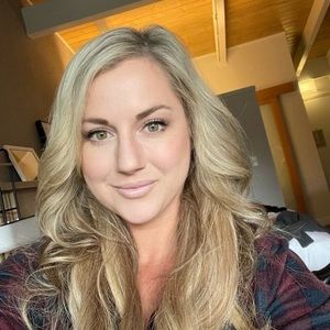 Meet your Posher, Leah